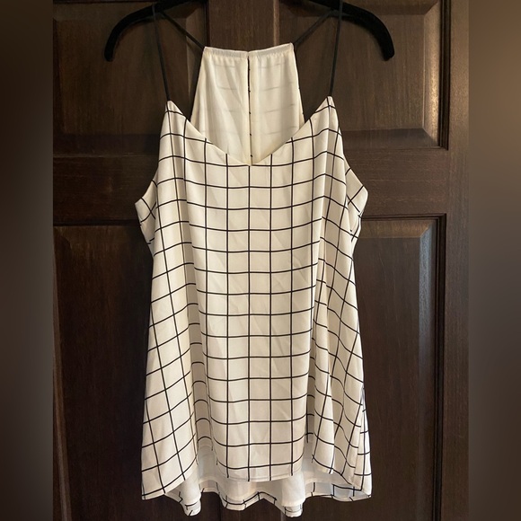 Women’s Express Tank - Picture 1 of 2